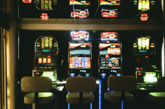 Miklós Zoltán: az önkormányzatok hatáskörébe helyeznénk a szerencsejáték-irodák működésének a jóváhagyását