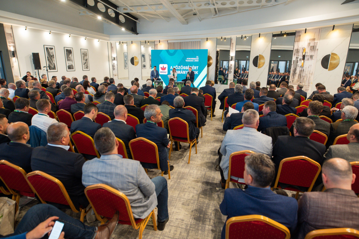 RMDSZ: több mint 300 önkormányzati képviselővel tartottak országos önkormányzati konferenciát Temesváron