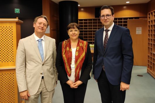 Megegyezett Brüsszelben az Európai Parlament, a Bizottság és a Tanács a polgári kezdeményezések határidejének meghosszabbításáról