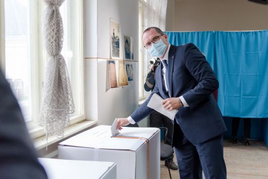 Az emberközeli önkormányzatra szavazott Korodi Attila, az RMDSZ csíkszeredai polgármesterjelöltje Az emberközeli önkormányzatra szavazott Korodi Attila, az RMDSZ csíkszeredai polgármesterjelöltje