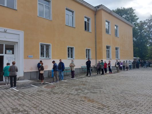 Már a délelőtti órákban sorok alakulnak ki Már a délelőtti órákban sorok alakulnak ki