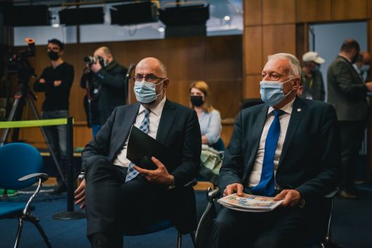 „Partnerség a jövőért” – A kormány támogatja a civil szféra bevonását a fenntartható társadalom építésébe „Partnerség a jövőért” – A kormány támogatja a civil szféra bevonását a fenntartható társadalom építésébe