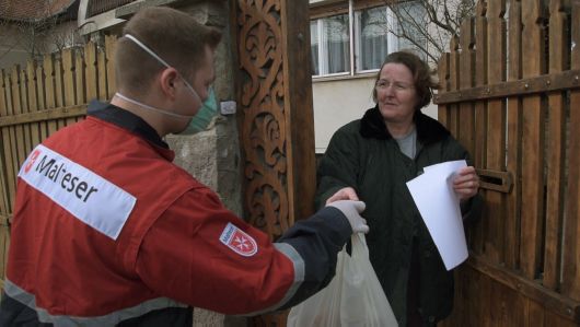 Sepsiszentgyörgyön házhoz viszik a szükséges élelmiszereket és tisztálkodószereket! Sepsiszentgyörgyön házhoz viszik a szükséges élelmiszereket és tisztálkodószereket!