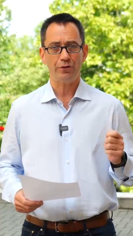 Menjünk szavazni, és győzzük meg azt, aki legutóbb otthon maradt! Menjünk szavazni, és győzzük meg azt, aki legutóbb otthon maradt!