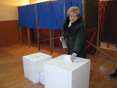 Pető Csilla leadta szavazatát