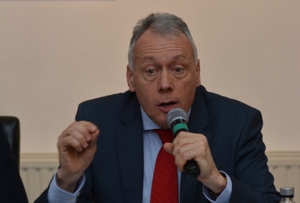 Borbély László: nem elég elméleti szinten megfogalmazni a kisebbségi kérdésekre vonatkozó megoldásokat Borbély László: nem elég elméleti szinten megfogalmazni a kisebbségi kérdésekre vonatkozó megoldásokat